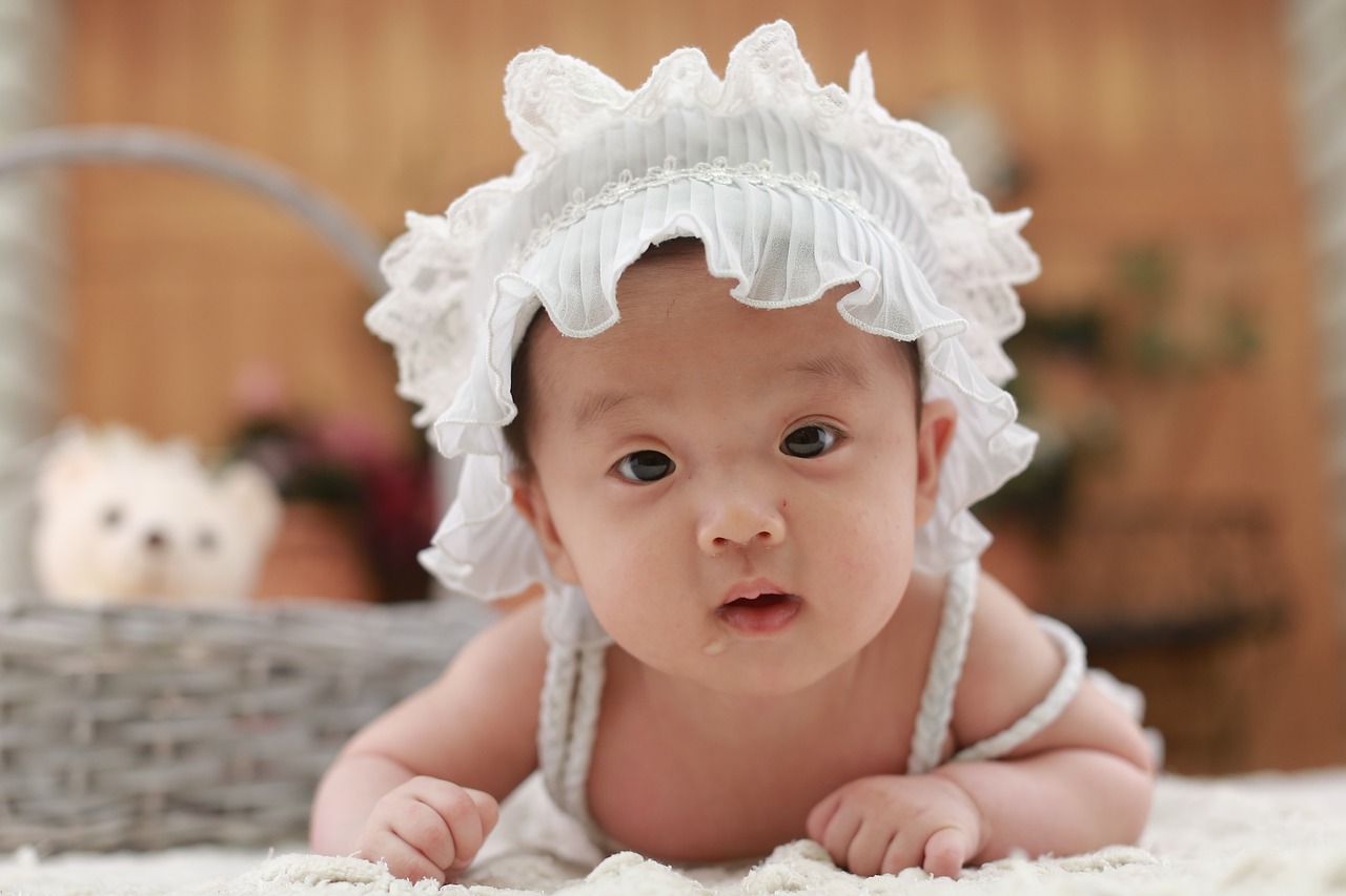 三个月孕妈供卵生的宝宝身上长黑痣（3个月NF宝贝(国际)生殖的婴儿黑痣越来越大）